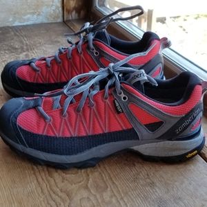 NWOT Zamberlan womens 8B Hiking shoes